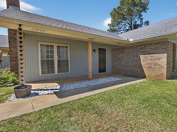 3rd image of 308 Golson Rd