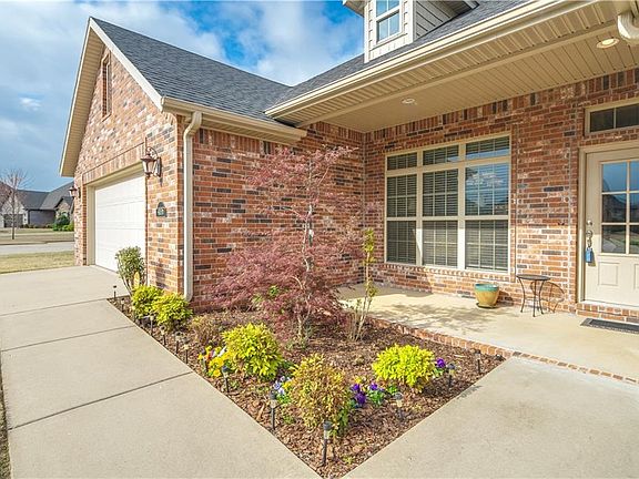 2nd image of 4106 SW Stonewood Ter