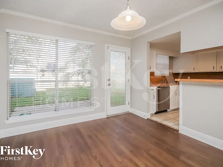 547 Shealy St — Photo 6