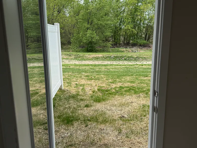 11 Foxwood Dr — Photo 38