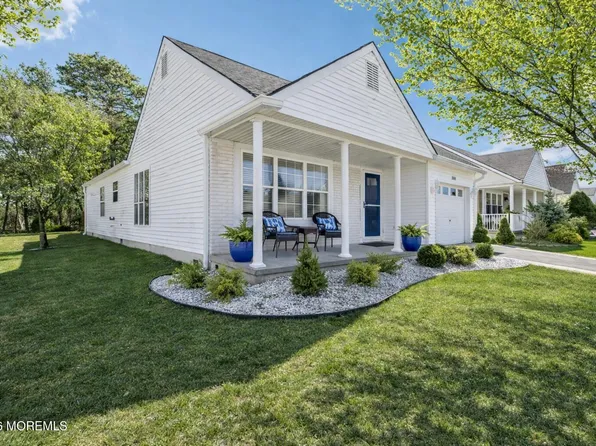 304 Jamaica Boulevard, Toms River, NJ 08757