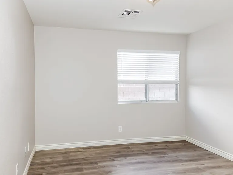 816 Stillwater Ln — Photo 13
