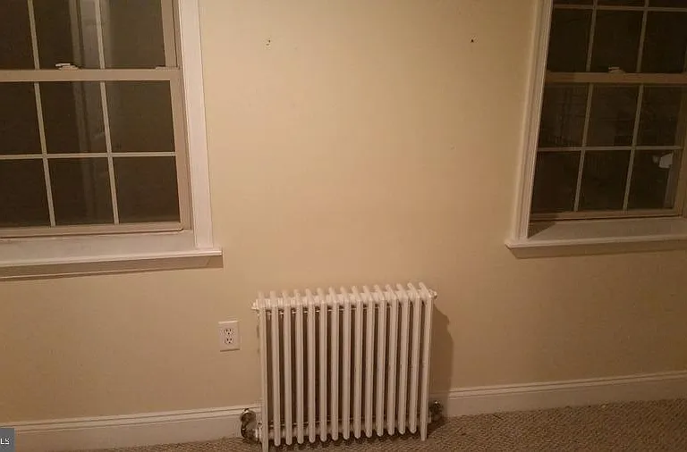 525 Fitzwater St #1R — Photo 12