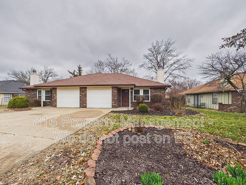 1st image of 506 SE Lee Haven Dr