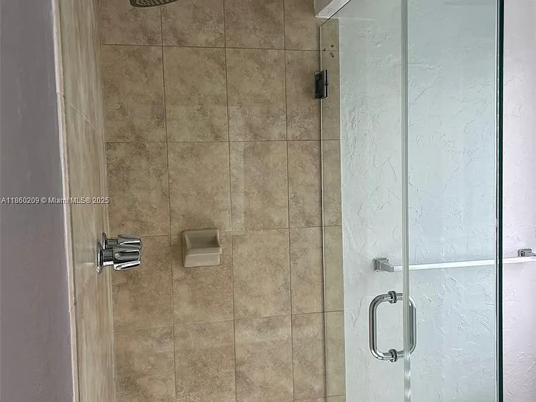 3036 SW 27th Ave #5 — Photo 4
