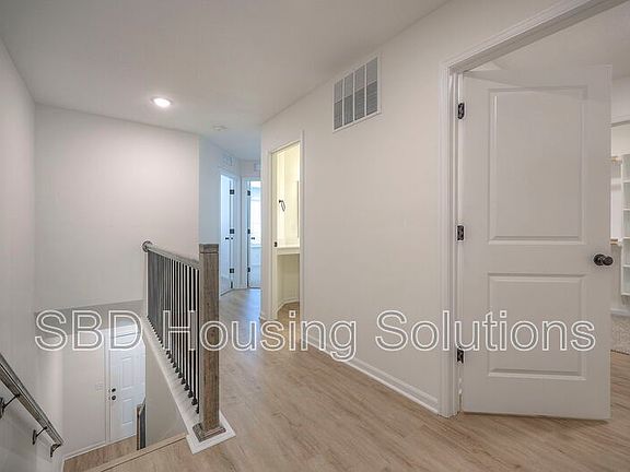 5th image of 9057 E 85th Pl