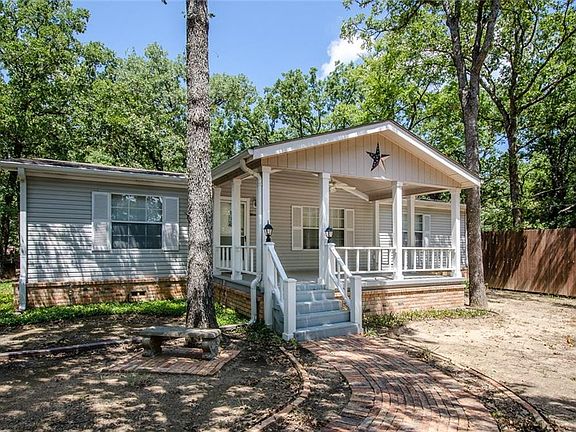 2nd image of 106 Maiden Ln