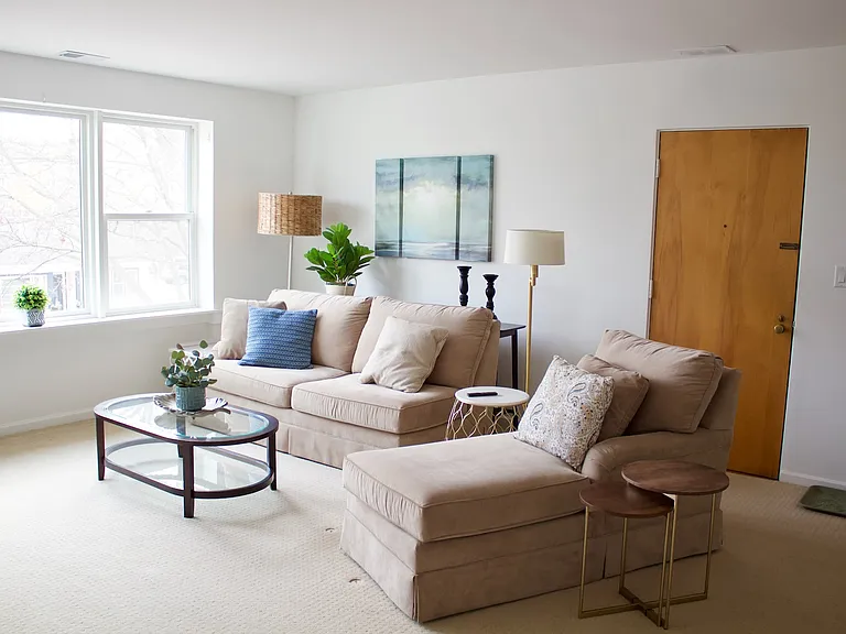 130 N Gary Ave #4 — Photo 2