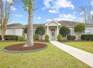 512 Laurelleaf Ln, Covington, LA 70433