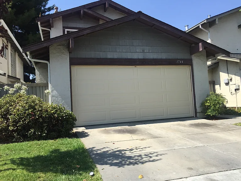 1744 Home Gate Dr — Photo 2