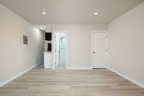 3rd image of 10355 S Western Ave APT 10