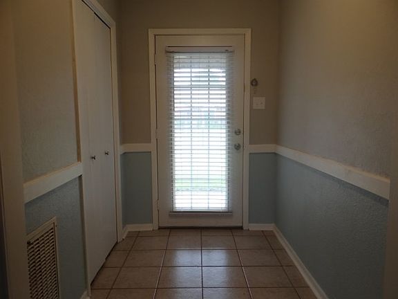 3rd image of 2511 Little John Ln