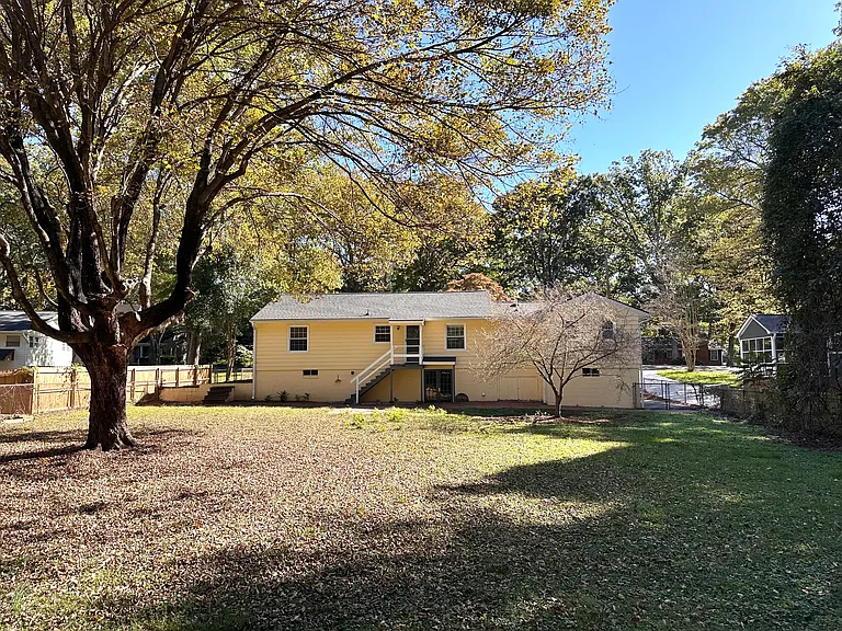 270 Crepe Myrtle Cir — Photo 3