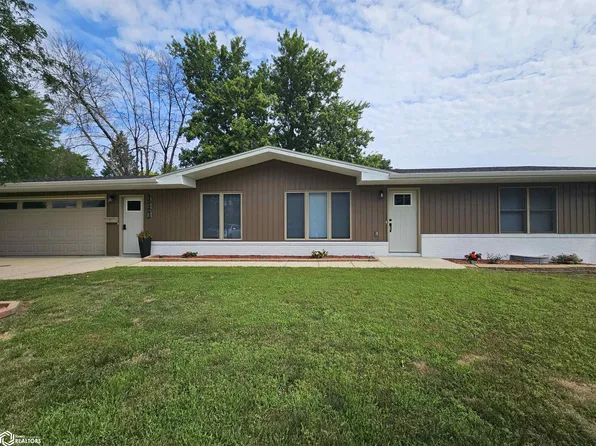 530 W 18th St, Carroll, IA 51401