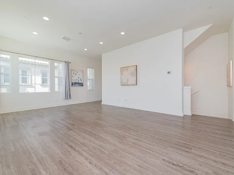 15926 Ellington Way — Photo 9
