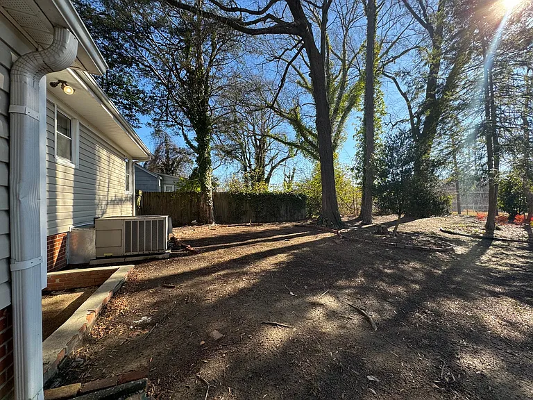 813 Idlewood Dr — Photo 23