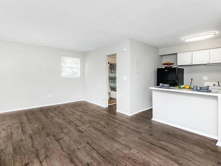 Lakewood Oaks Apartments — Photo 39