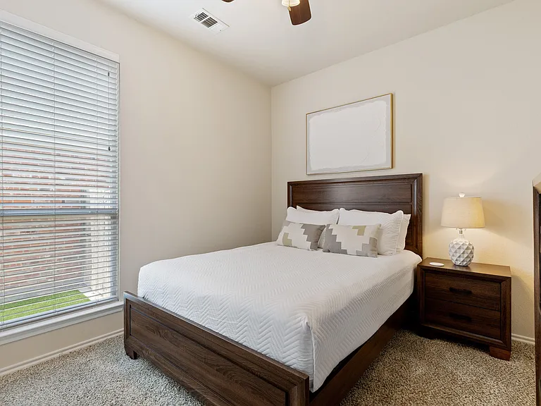 4037 Martinsburg Dr — Photo 22