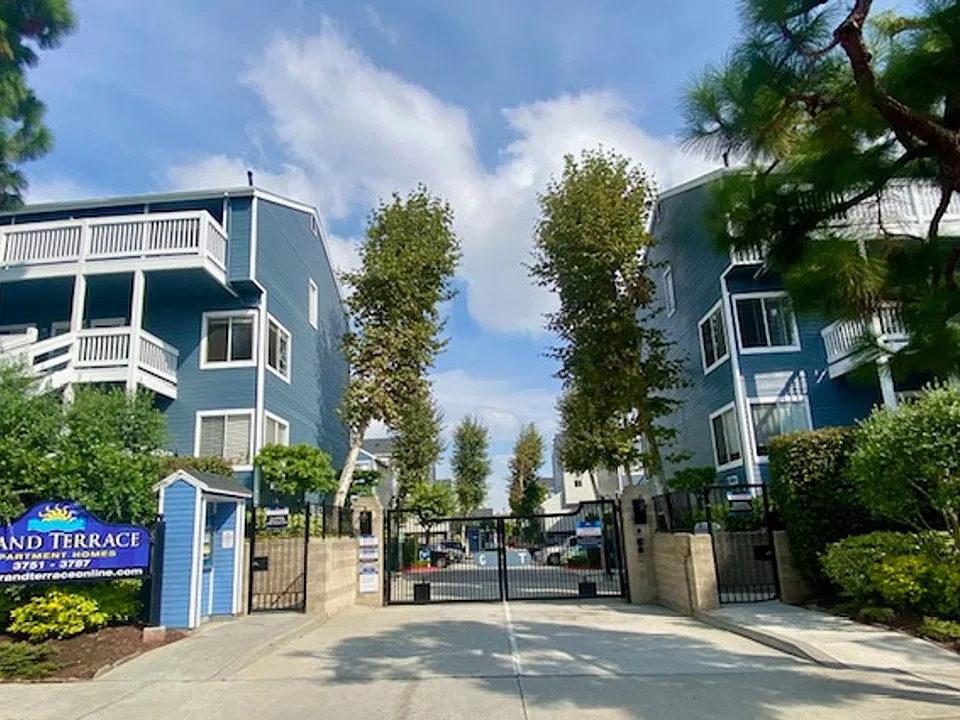 The Grand Terrace Apartments