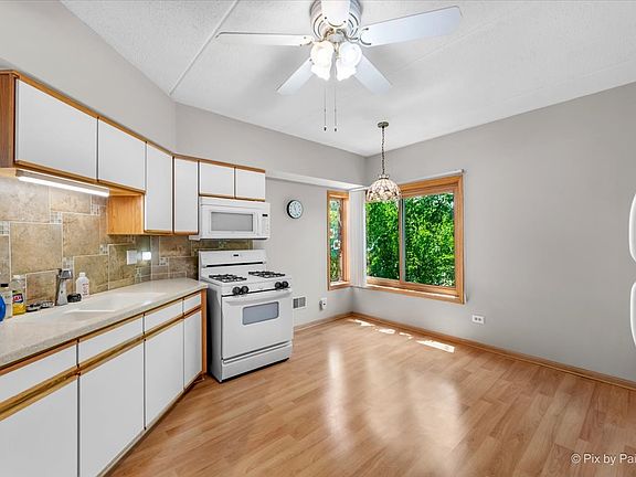 3rd image of 5101 Deblin Ln APT 2A