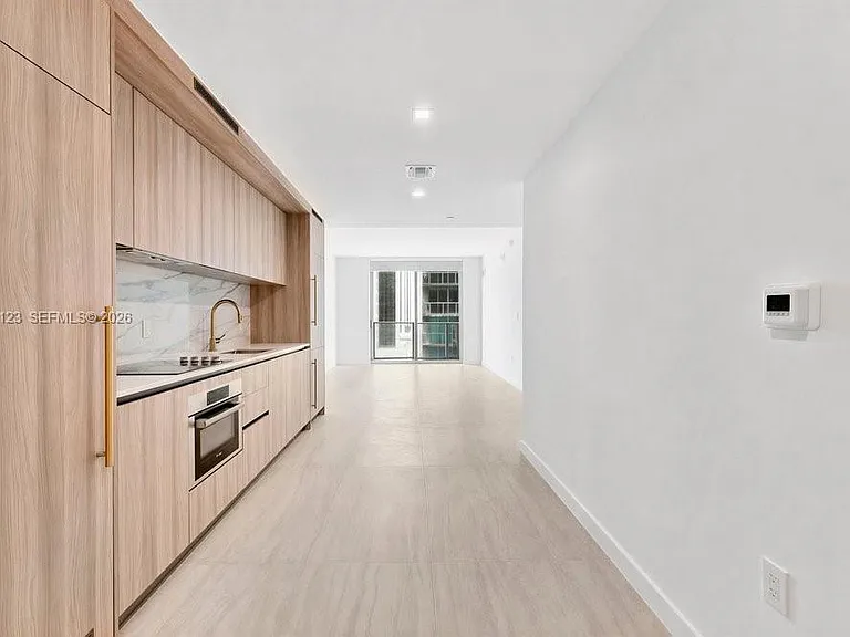 77 SE 5th St #1711 — Photo 2