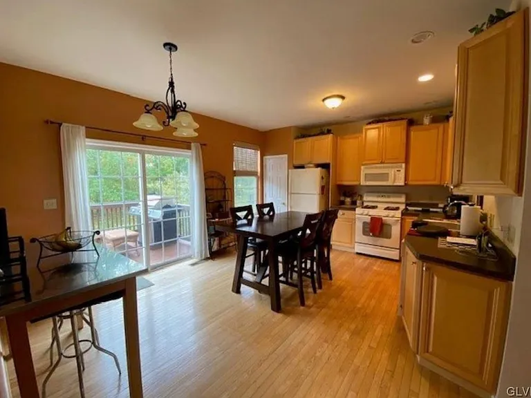 5607 Spring Ridge Dr W — Photo 8