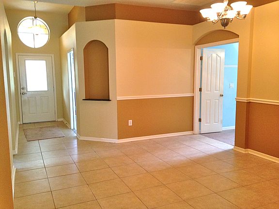 4th image of 10007 Bridgeton Dr