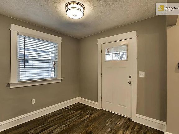 3rd image of 4609 Forest Ave