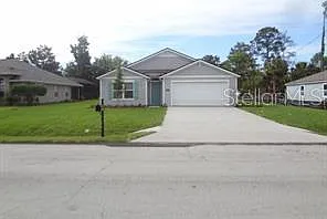 44 Barrington Dr — Photo 1