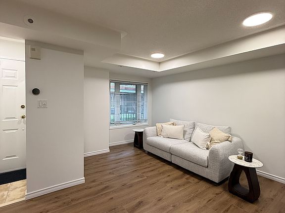 3rd image of 312 John St Unit 359