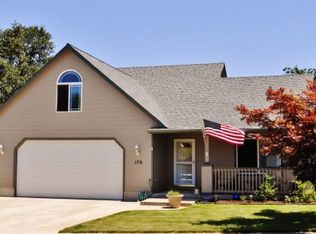 170 Sunday Dr, Creswell, OR 97426