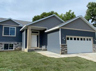 4961 3rd St NW, Rochester, MN 55901