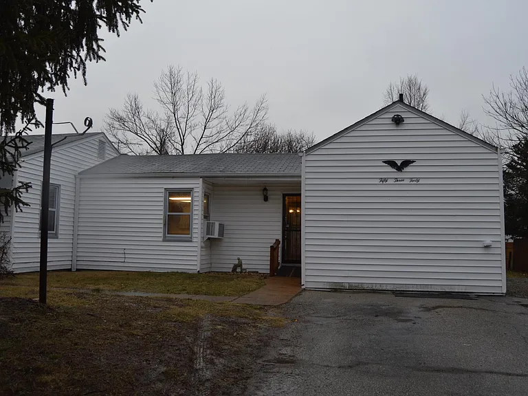 5340 Milburn Rd — Photo 3