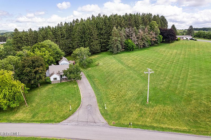 2nd image of 11 Hannay Road