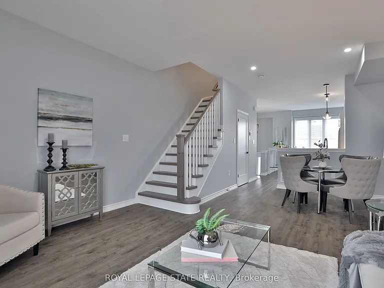 45 Edenrock Dr — Photo 4