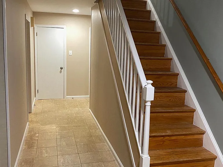 415 Monmouth Dr — Photo 13