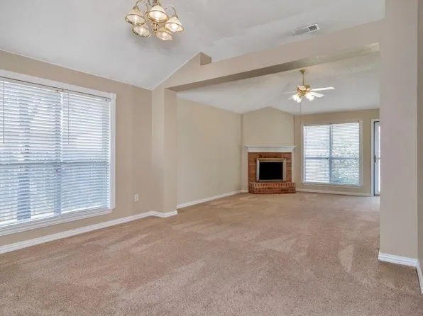 655 Mustang Ct, Little Elm, TX 75068