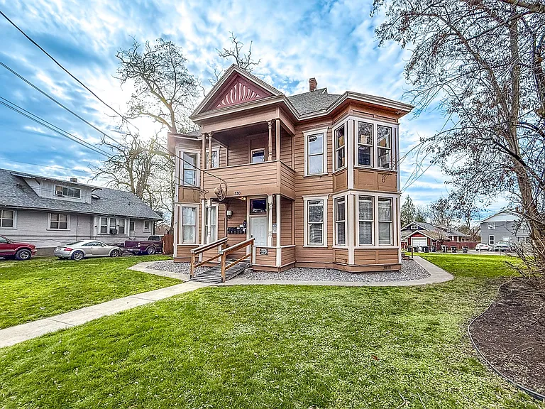 Fourth Avenue Six-Plex — Photo 1