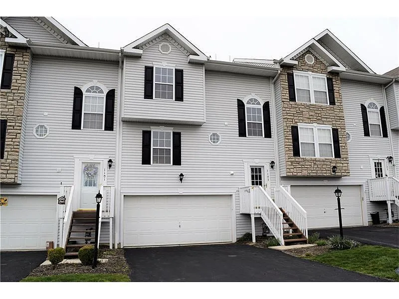 1103 Arrowhead Dr photo 1