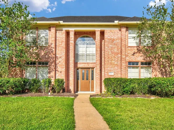 244 Plum Cir, Lake Jackson, TX 77566