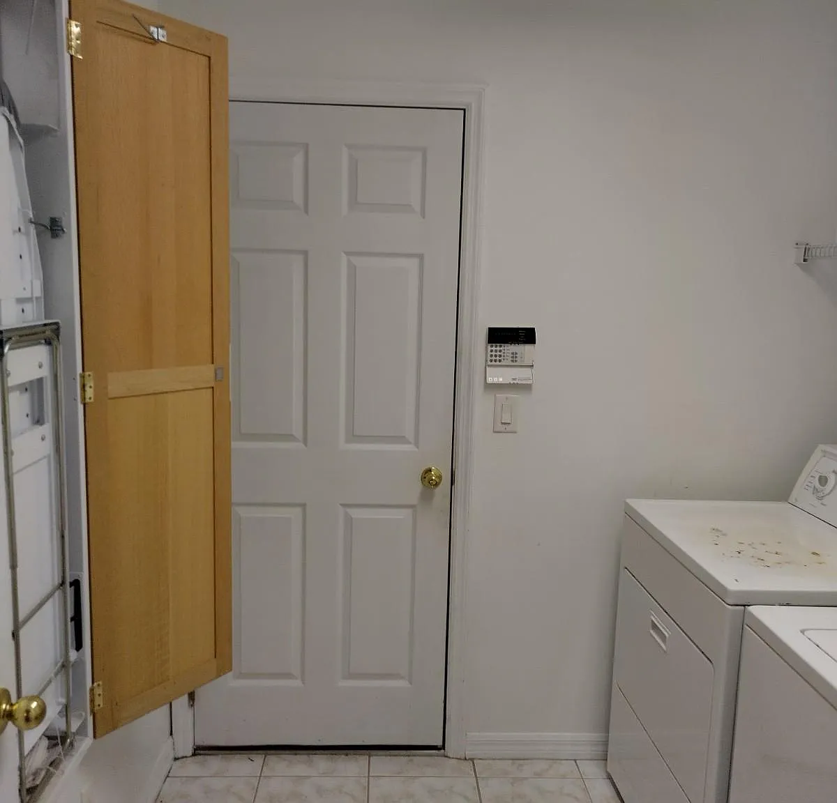 4 bed, 2291 sqft, $2,600 — Photo 2