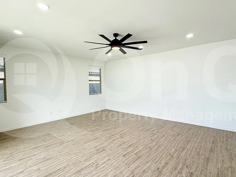 11343 E Upton Ave — Photo 5