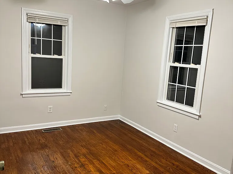 2624 Runway Ave — Photo 8