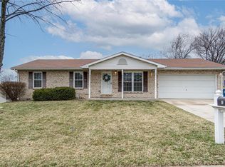 19 Christine Dr, Shiloh, IL 62221