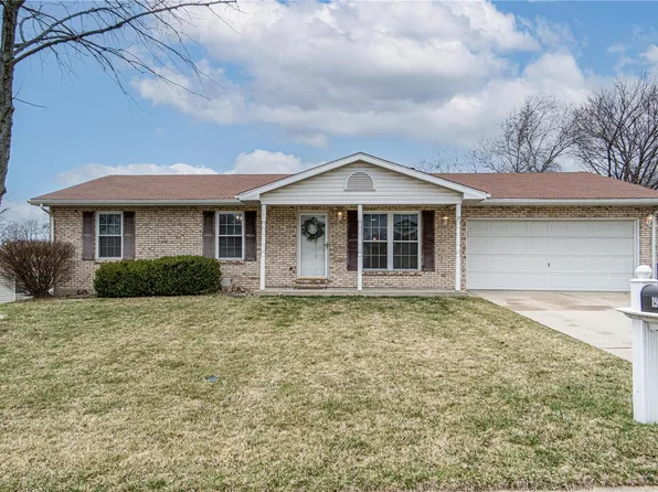 19 Christine Dr, Shiloh, IL 62221