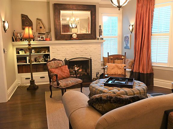 Sitting room with gas fireplace