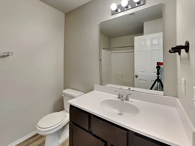 1901 W Autumn Way — Photo 16