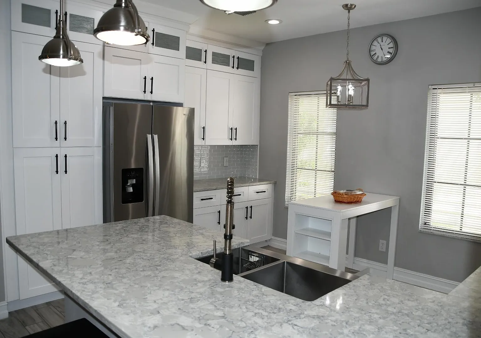 1009 Falling Leaf St — Photo 3