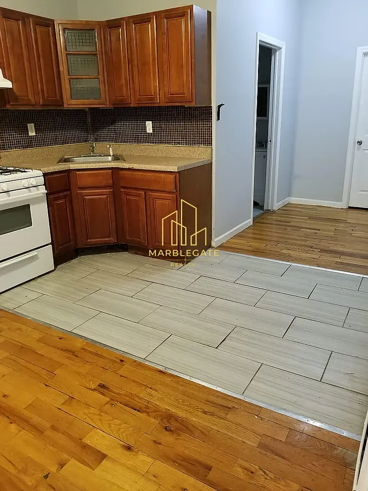 2 bed, 850 sqft, $1,600 — Photo 3