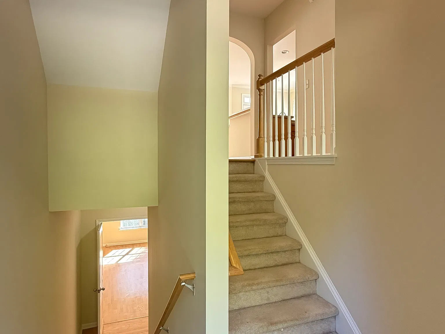 3 bed, 3.5 bath, 2101 sqft, $2,150 — Photo 2